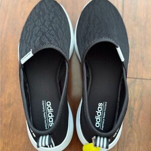 BRAND NEW Women’s Size 7.5 Adidas CF Lite Racer SO Black Athletic Shoes